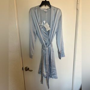 LA PERLA Luxury Silk Robe, Size L Light Blue Azure, NWT